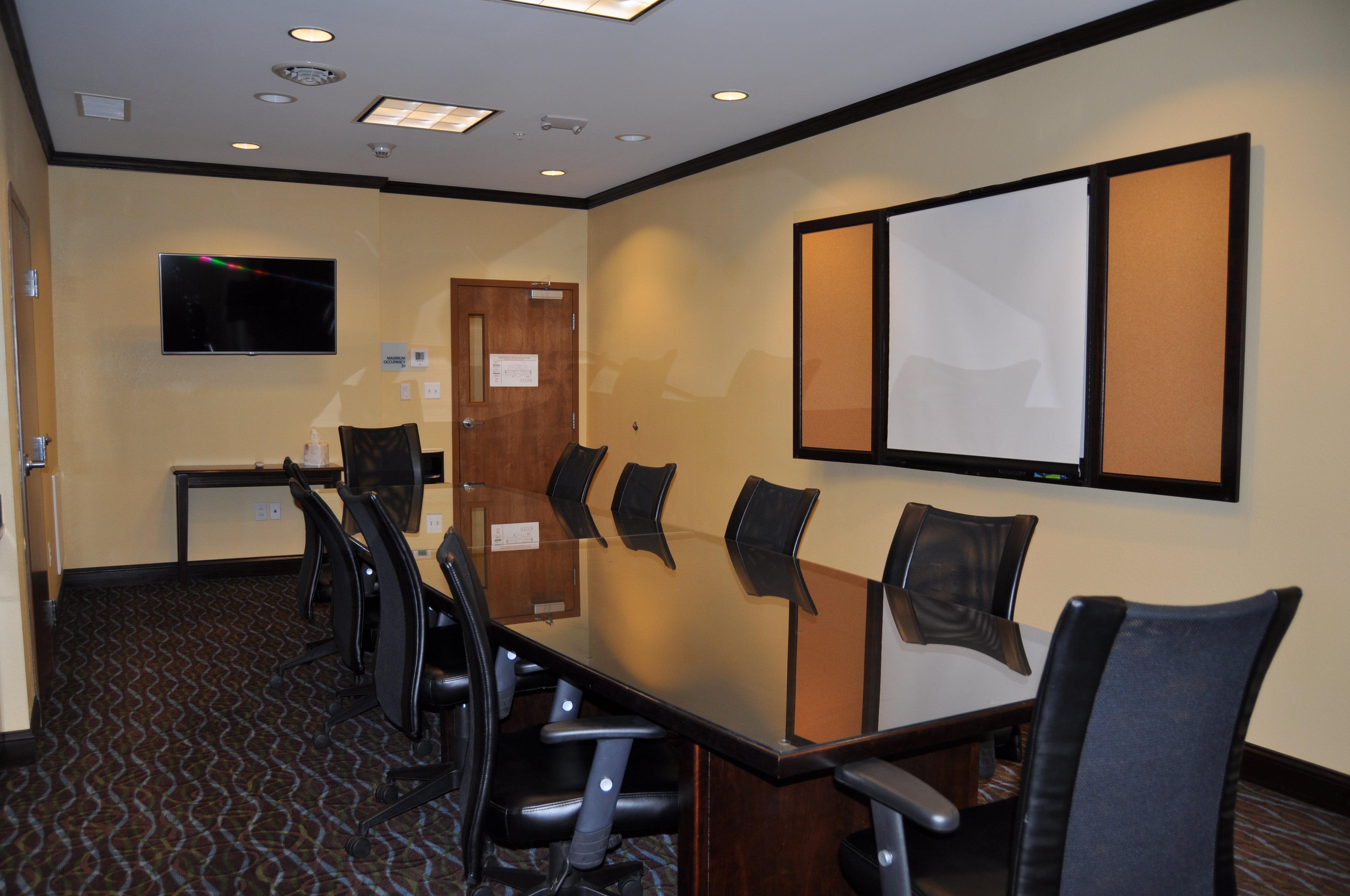 Holiday Inn Express & Suites Lebanon By Ihg Bagian luar foto