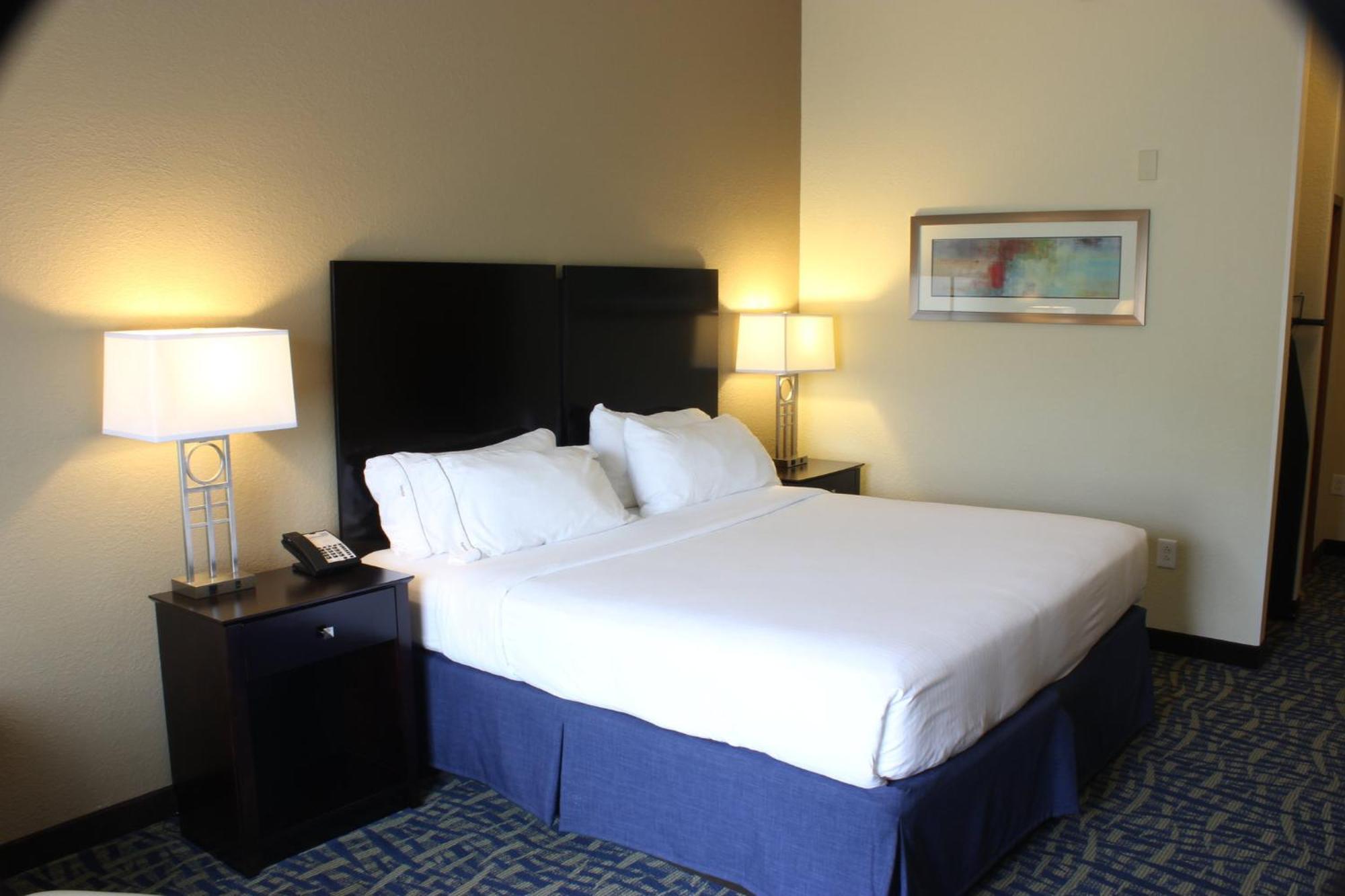 Holiday Inn Express & Suites Lebanon By Ihg Bagian luar foto