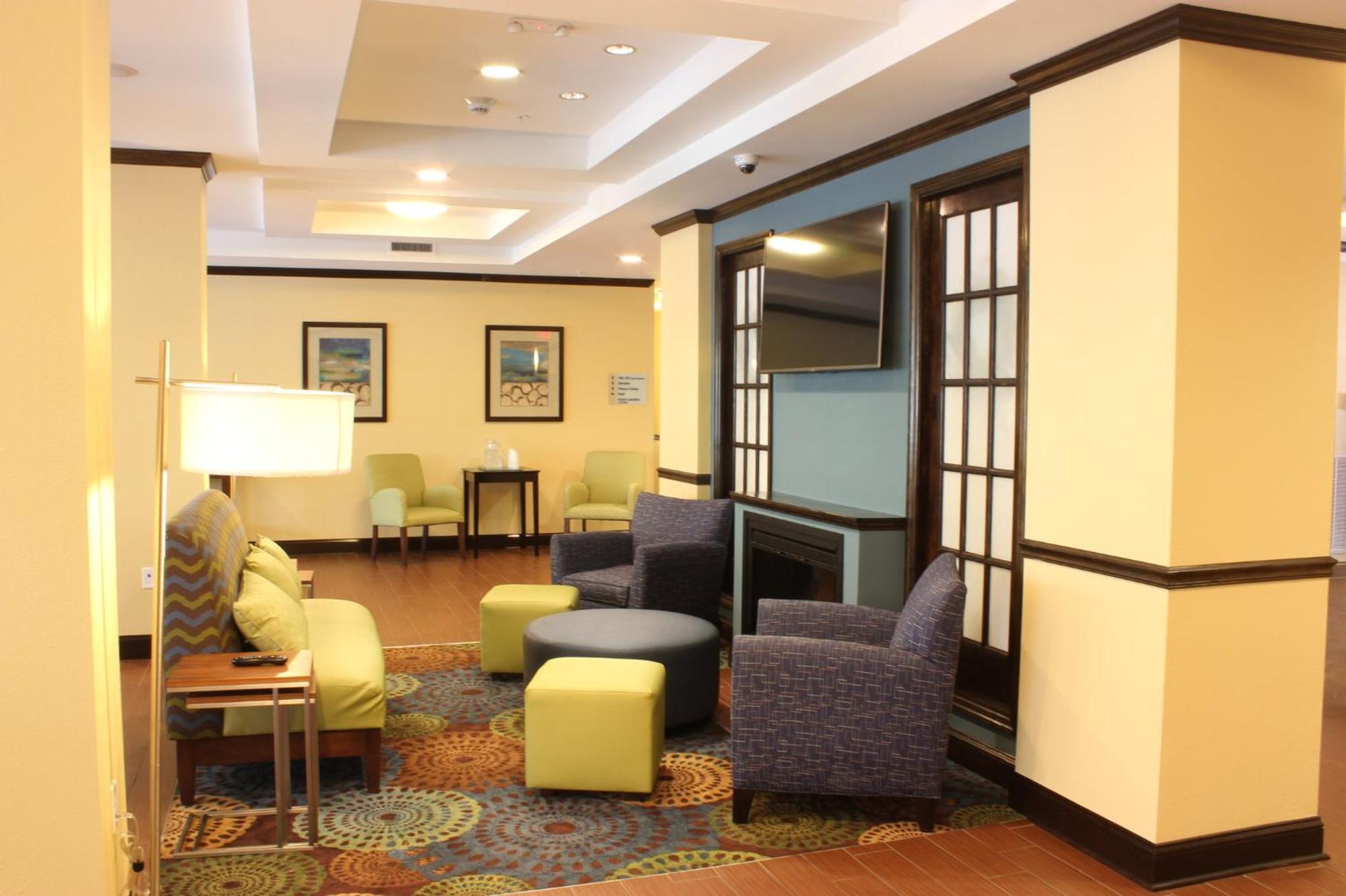 Holiday Inn Express & Suites Lebanon By Ihg Bagian luar foto