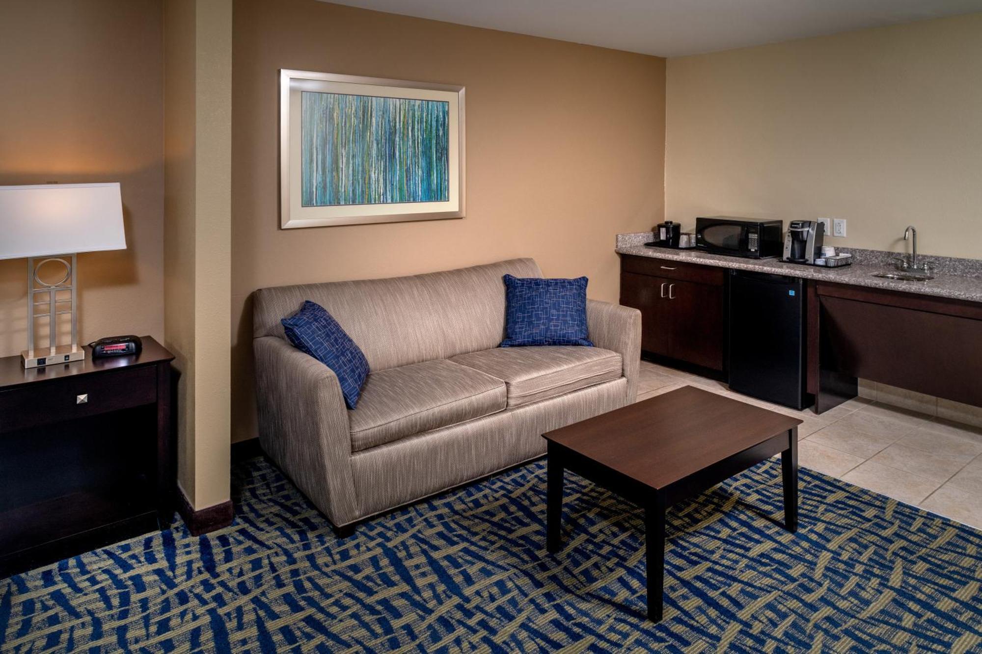 Holiday Inn Express & Suites Lebanon By Ihg Bagian luar foto