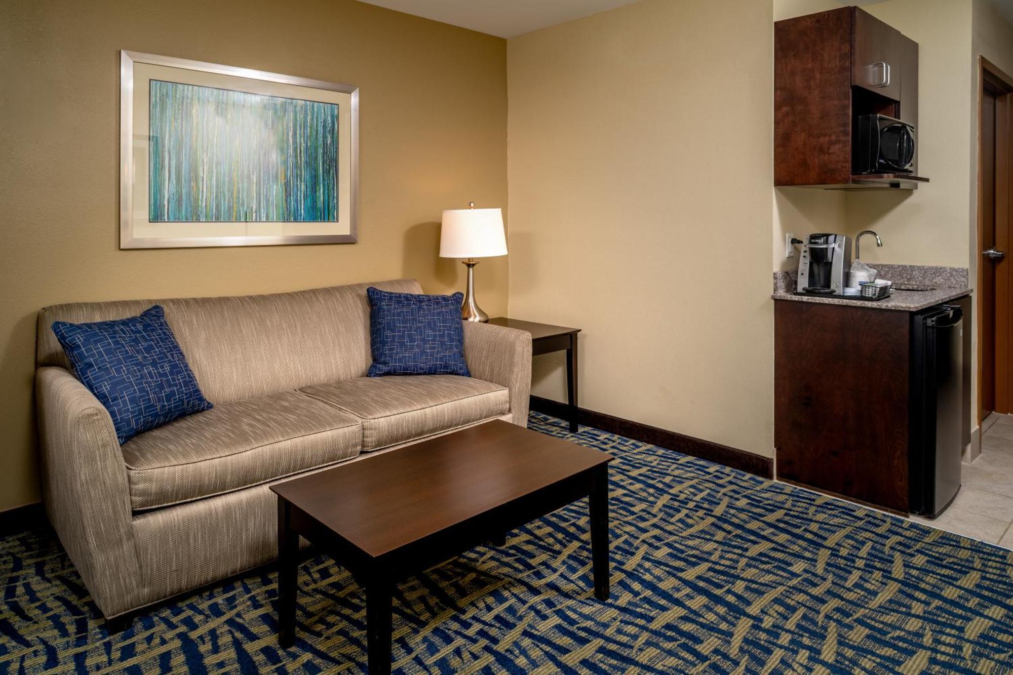 Holiday Inn Express & Suites Lebanon By Ihg Bagian luar foto