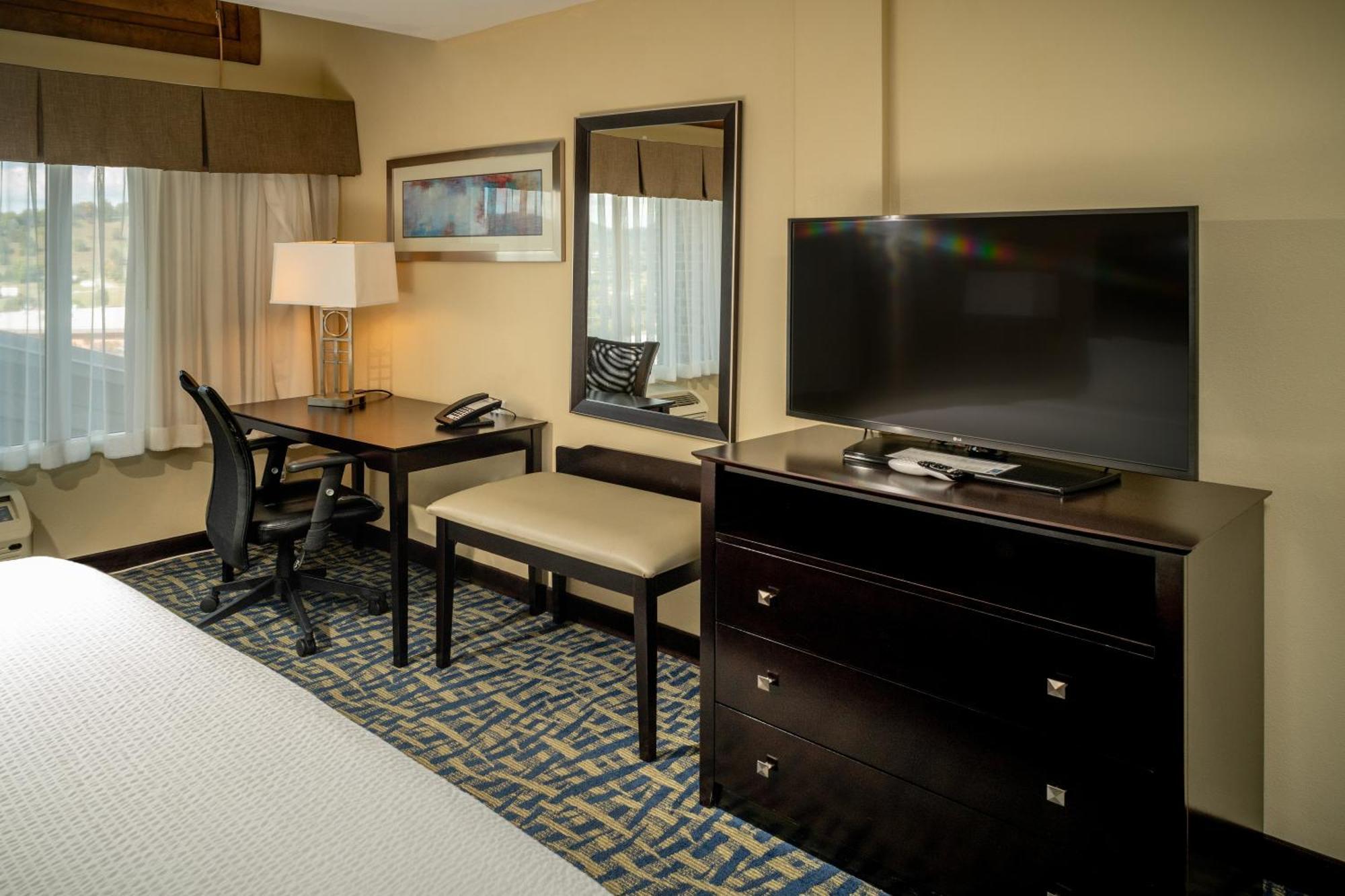 Holiday Inn Express & Suites Lebanon By Ihg Bagian luar foto