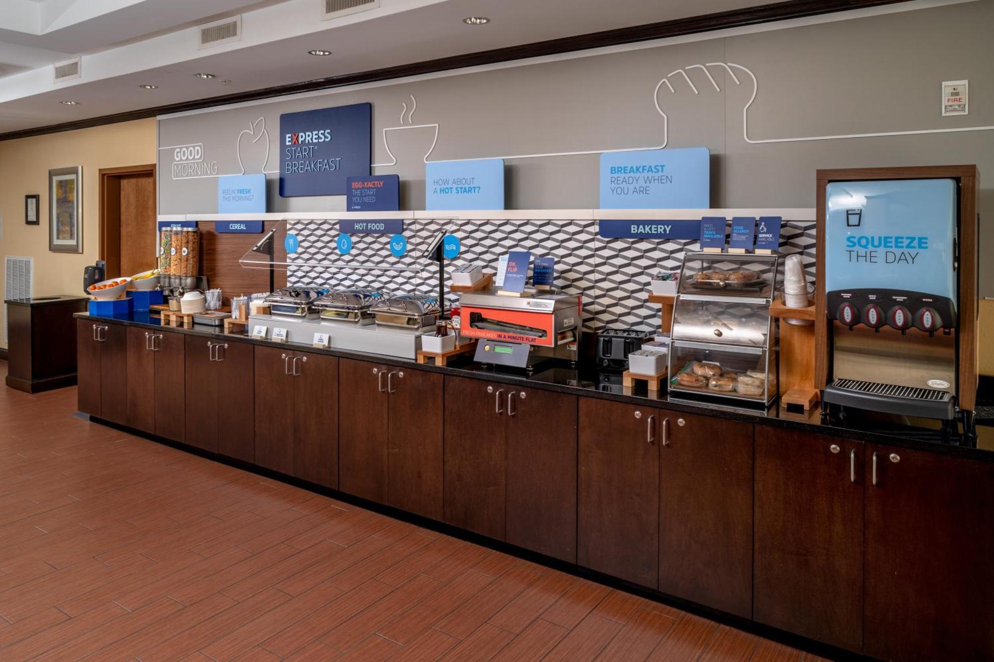 Holiday Inn Express & Suites Lebanon By Ihg Bagian luar foto